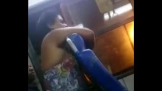 Pareja teniendo sexo en bus